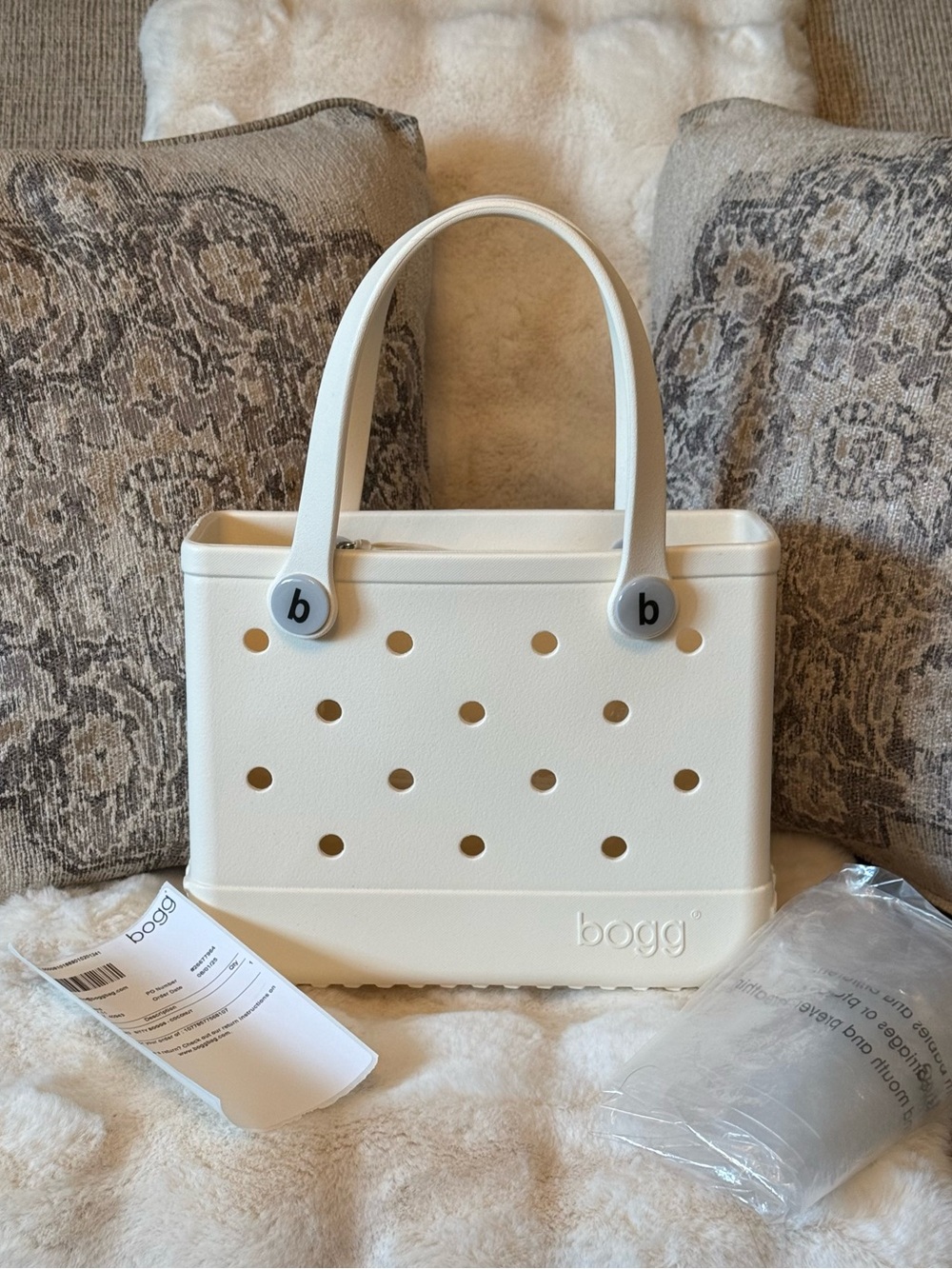 🌷Authentic NWT’s Bogg Bitty Coconut Tote Handbag Bag Purse